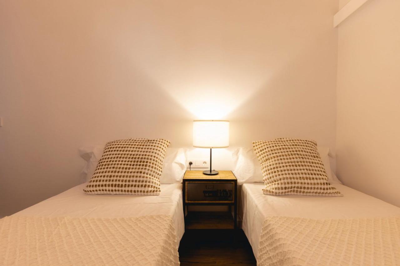 Bravissimo Cort Reial Entresol B Girona Exterior foto